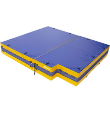 Profesjonal high jump landing pad with a spike-proof blanket