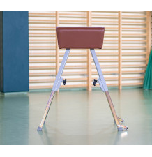 Height adjustable vaulting buck with certificate