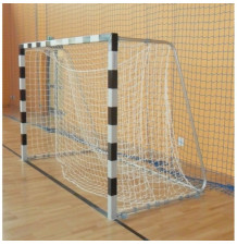 Net catcher for a 3x2 m goal