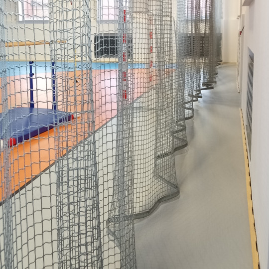 Siatka zabezpieczająca PP na sale sportowe