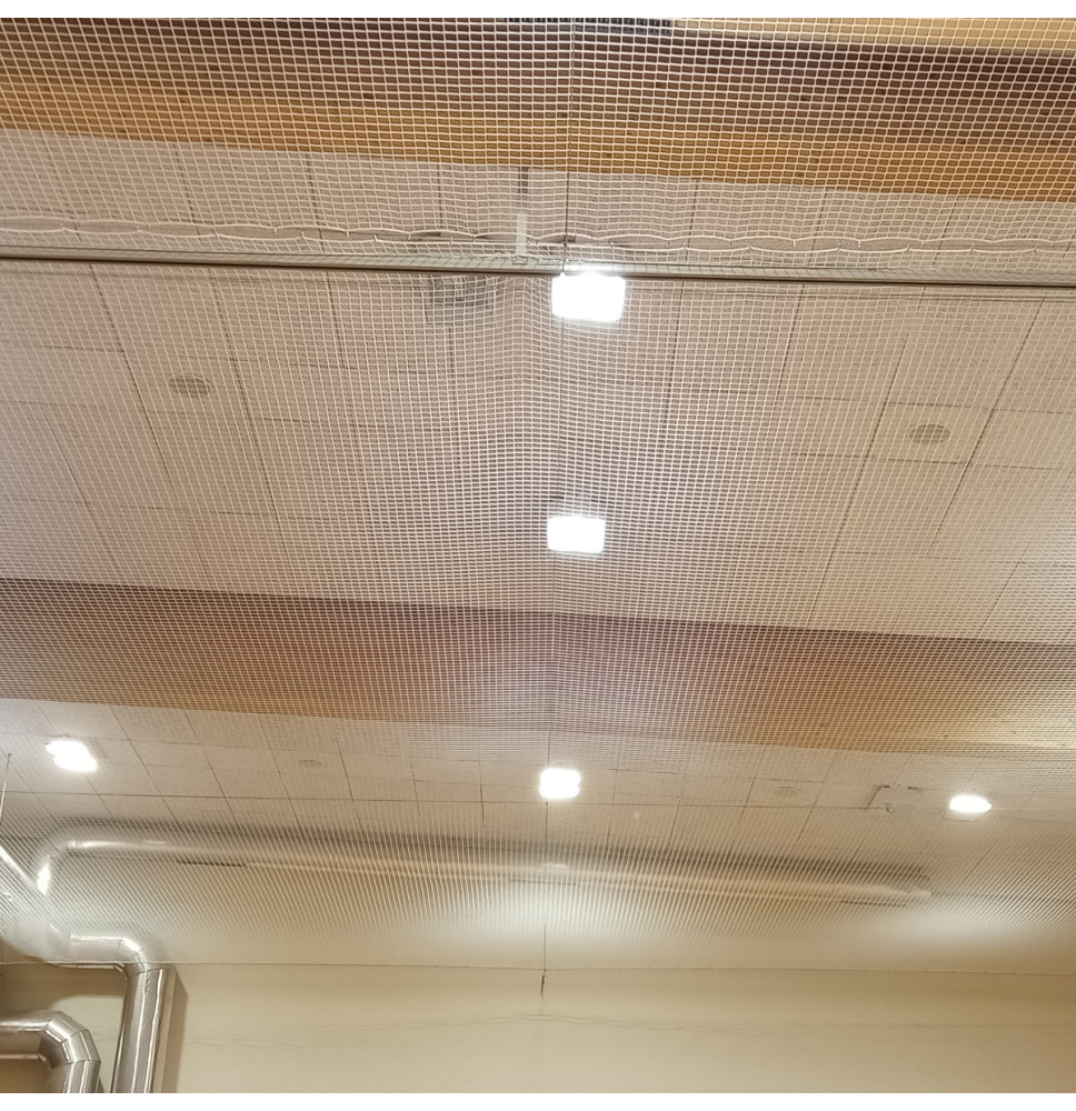 Siatka ochronna z certyfikatem niepalności na sale sportowe