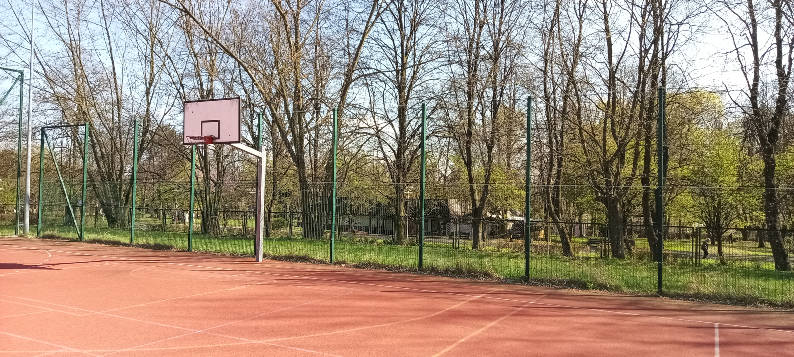 Ogrodzenie hybrydowe piłkochwytu