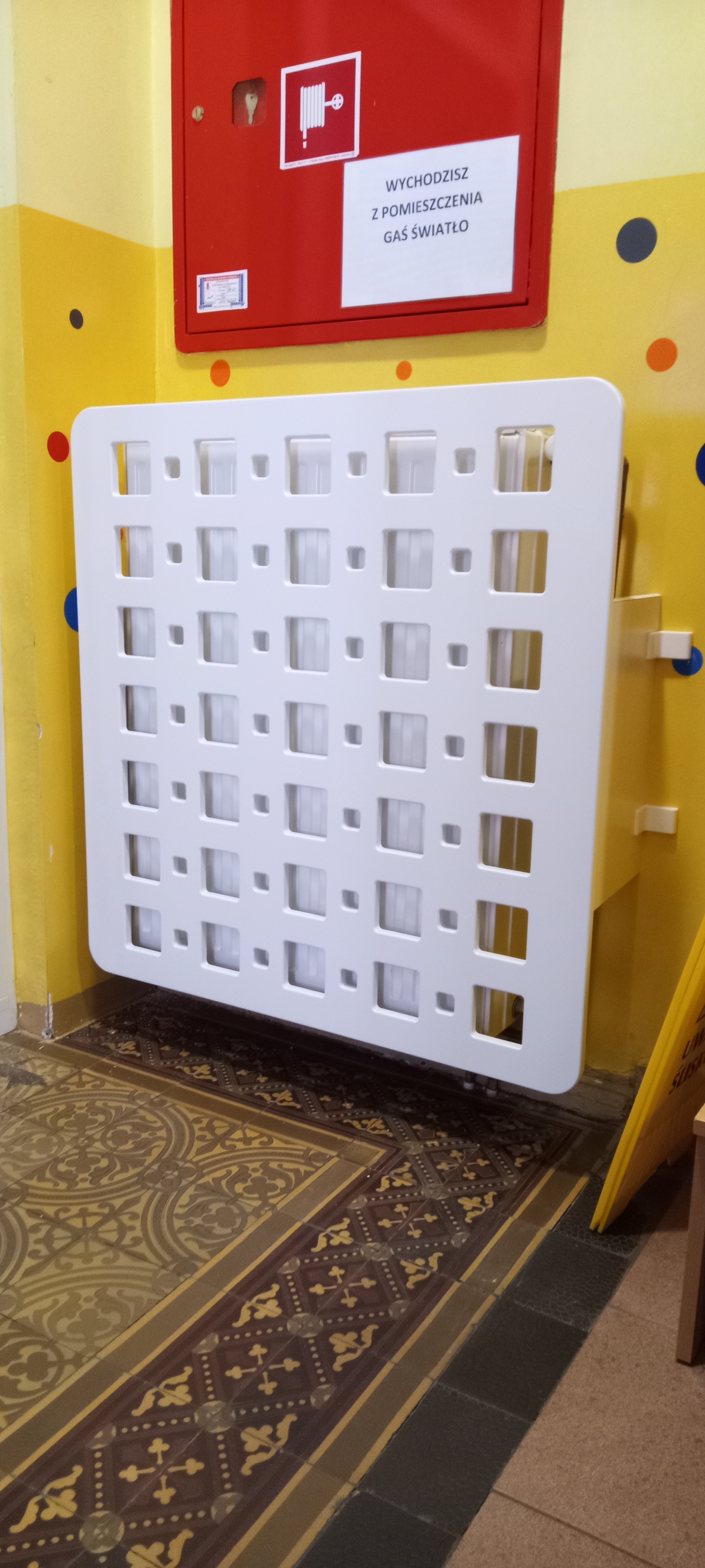 Produkcja dostawa i montaż zabudów grzejnikowych