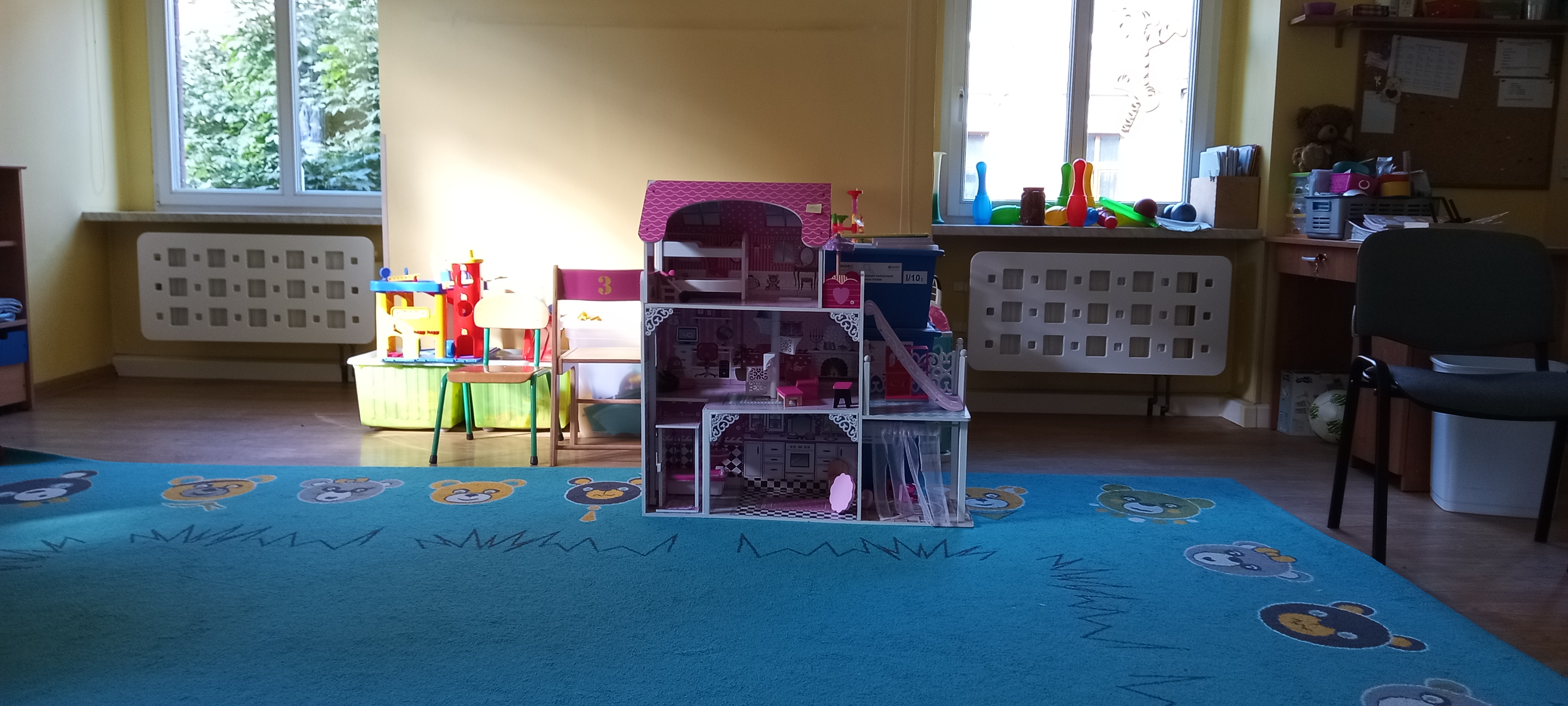 Obudowy grzejników w przedszkolu