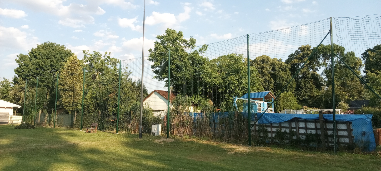 Piłkochwyt 6m w tulejach boisku